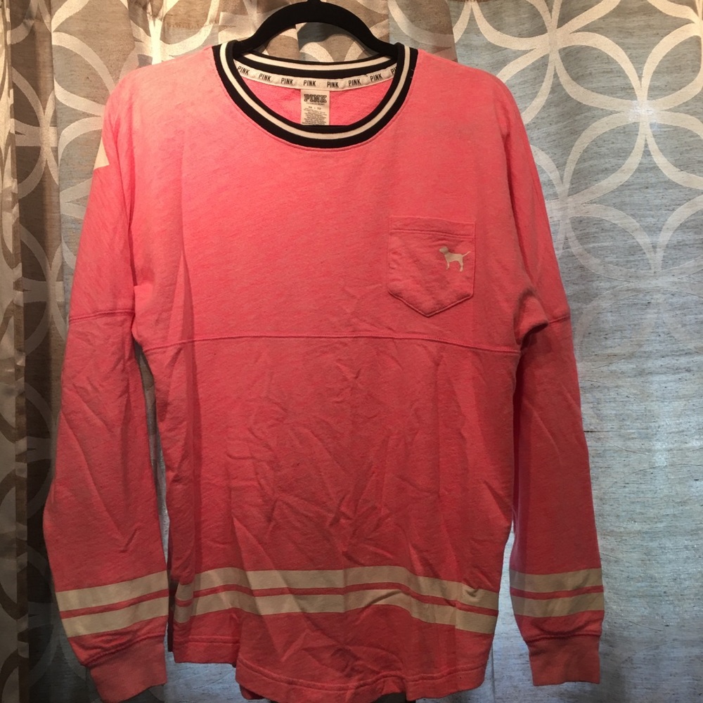VS pink crew
